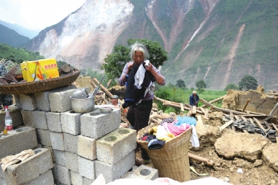 云南镇雄最新葬礼,传统与现代的完美交融纪念仪式