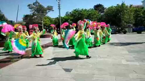 最新广场舞拥军秧歌,与自然美景的交融,内心平和之旅的启航