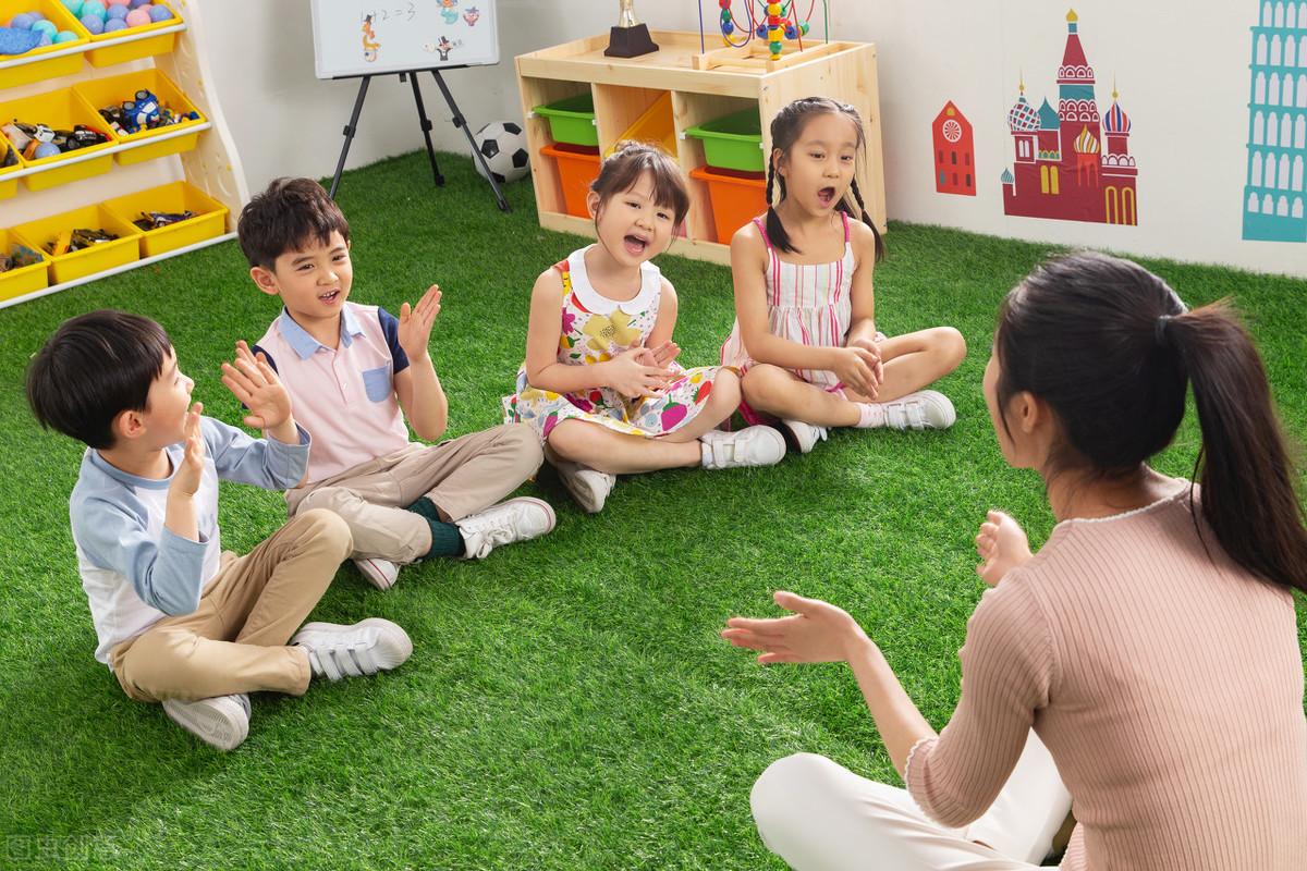 女同性接吻视频背后的励志故事，自我探索与心灵之旅