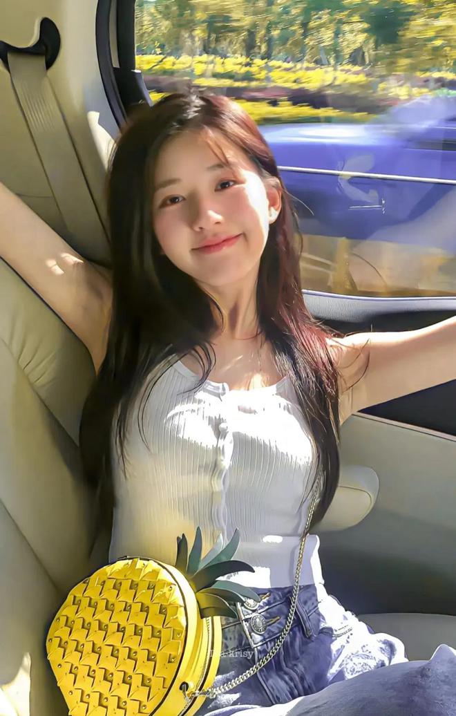 最新美女大图与高科技产品介绍