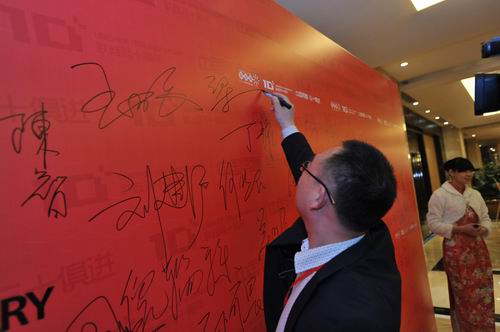 今日最新签名发布中心，精选个性签名大集结发布