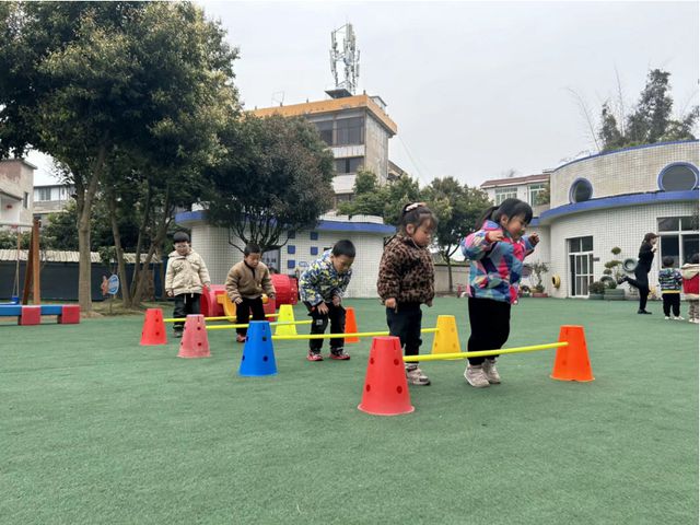 科技赋能下的最新大班户外体育游戏，体验未来户外活动的无限魅力