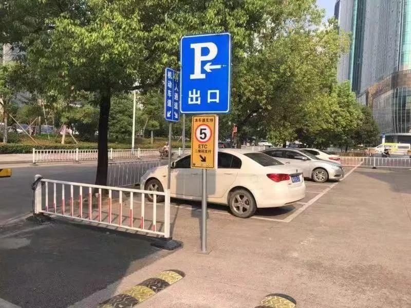 香港三期内必开一肖,最新碎析解释说法_ETC93.700计算机版