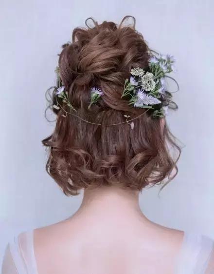 最新短发新娘造型图片及步骤指南，打造时尚新娘发型