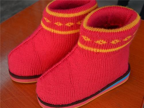 毛线棉鞋最新织法图片，自然美景中的亲密旅行与手工艺术之美