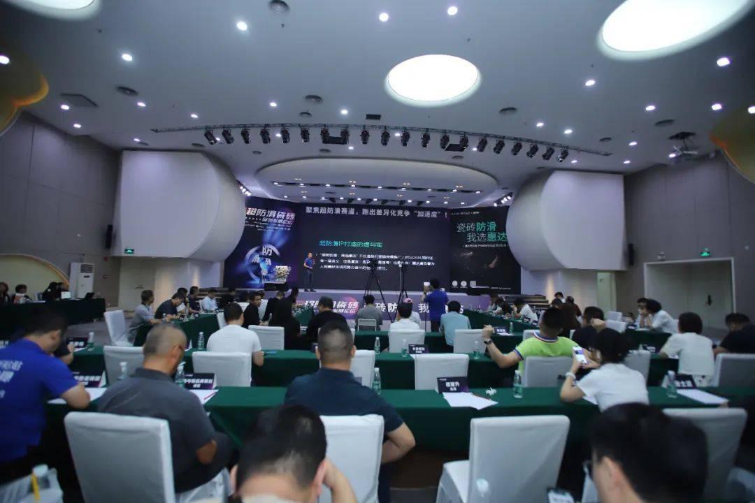 最新一期社会舆论场，热议不断，聚焦全球关注焦点！