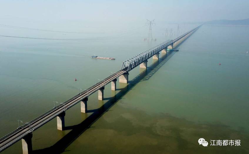 鄱阳湖特大桥最新动态，桥梁建设进展与情感故事分享