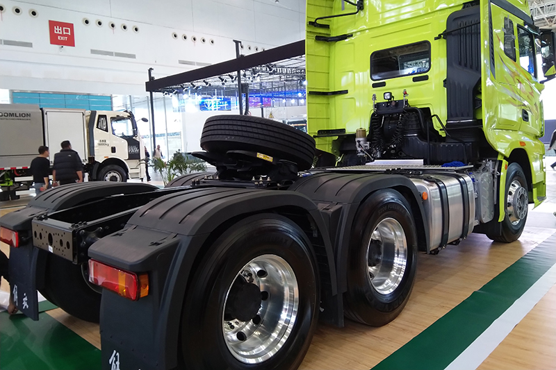 国六牵引车最新款报价及时代领军车型亮相