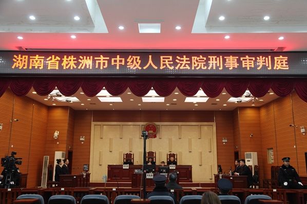 停车场服 第376页