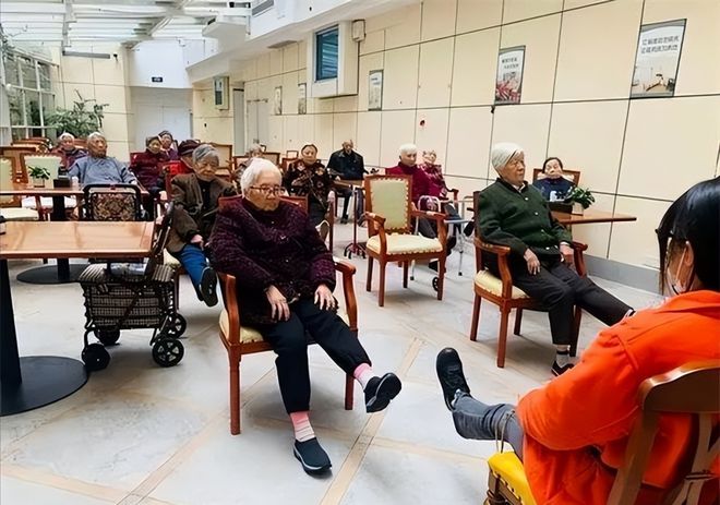 科技重塑养老生活,最新敬老院的关爱与无处不在的爱