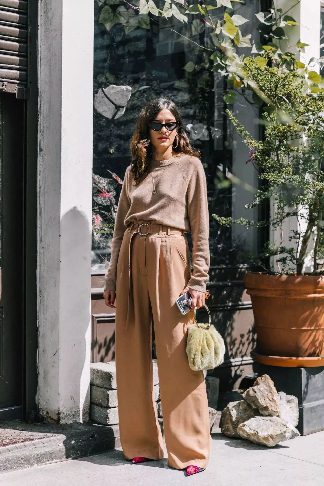 最新时尚搭配，华丽转变与内心的闪耀时刻