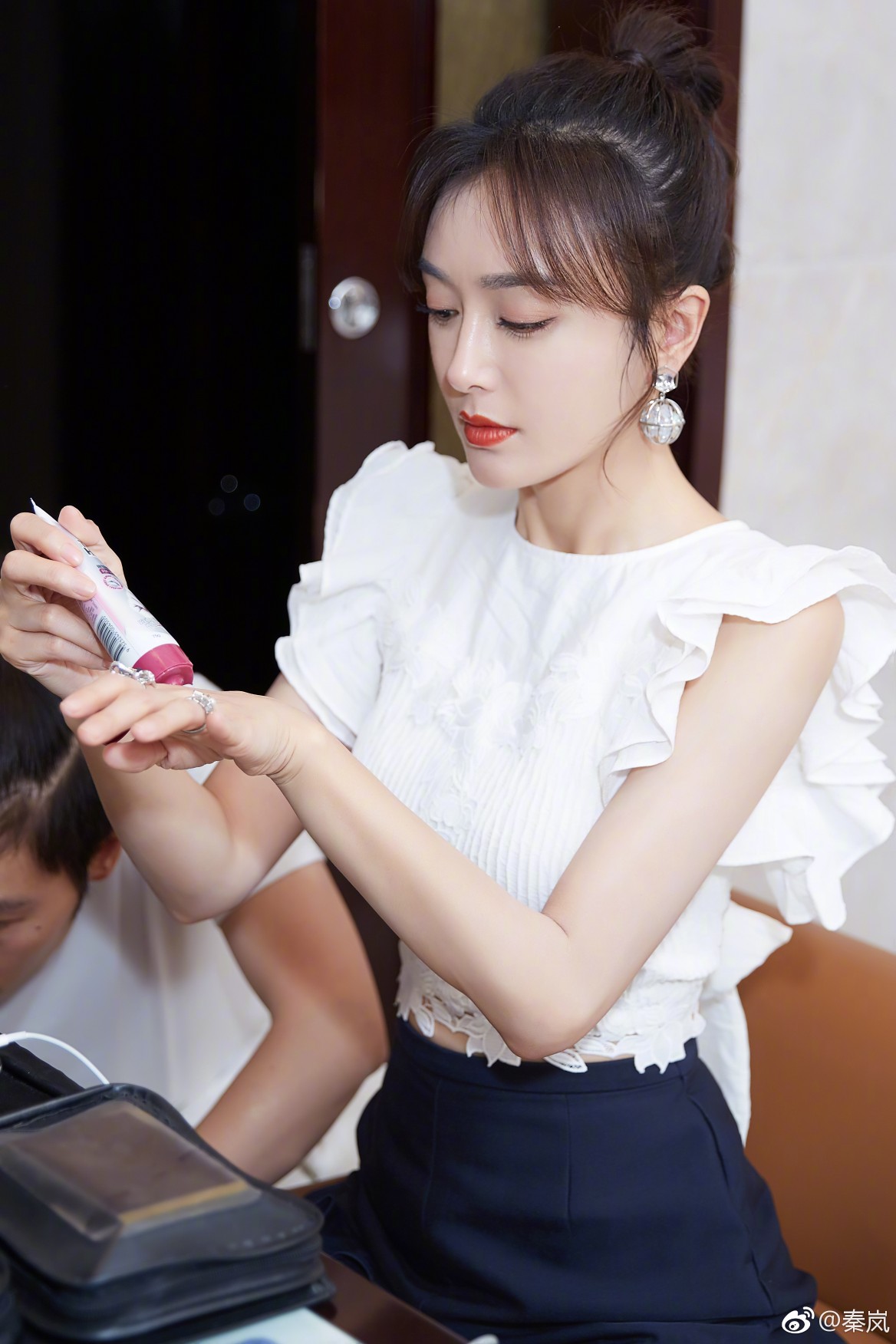 秦岚综艺最新探索自然美景的治愈之旅回顾