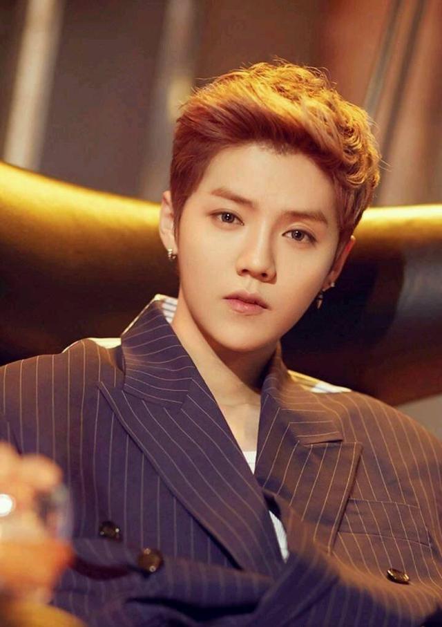 疤痕明星,力量的转变与自信的闪耀