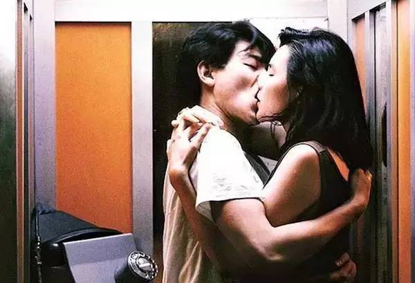 亲嘴电影,文化现象的深度解读与探讨