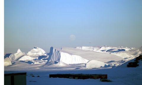 南极风光掠影,巷弄深处的冰雪奇境探索
