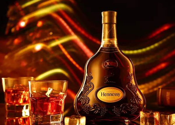 轩尼诗价格背后的故事,探寻价格与温情的交织纽带