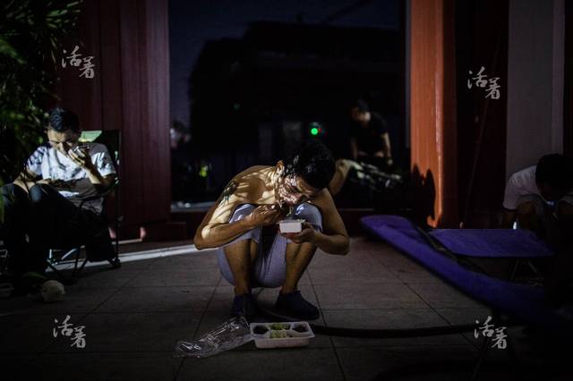 女演员遭遇群演抢劫事件,应对与防范的详细指南(适合初学者与进阶用户)