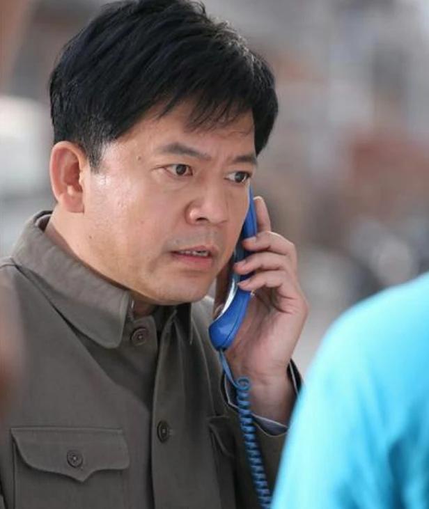 范雨演员的舞台人生,日常中的温馨与欢笑之旅