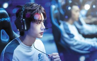 演员王子璇引领科技之旅,智能生活新体验