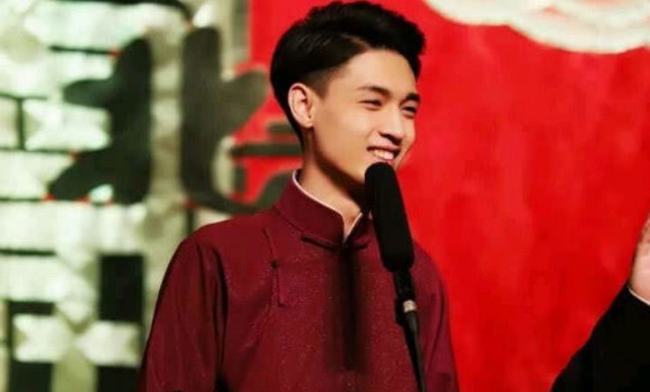 刘汗演员的独特魅力与小巷美食探索