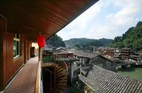 凤凰客栈转让信息,科技重塑住宿体验的变革