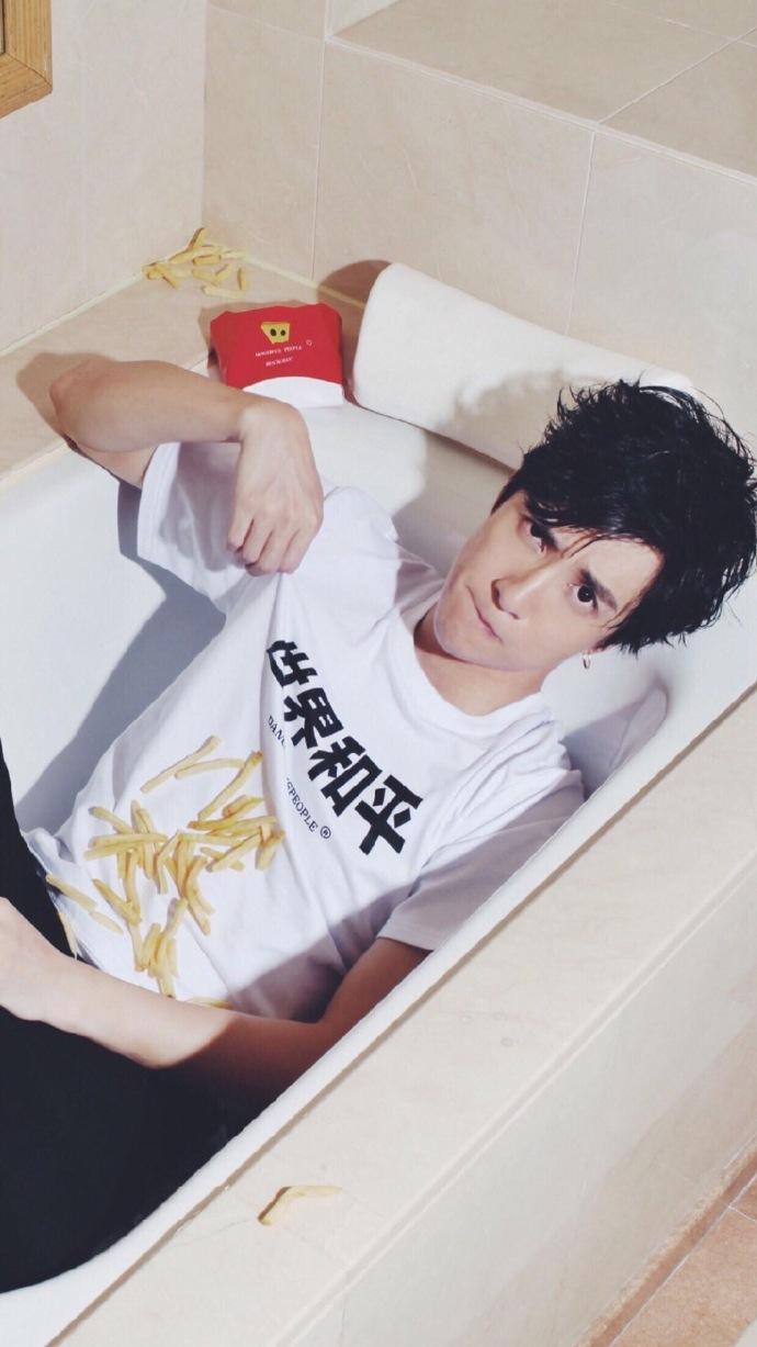 薛之谦,音乐与演技的璀璨融合视频欣赏