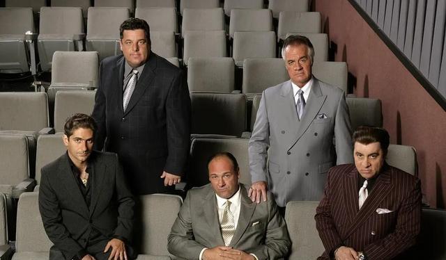 美国黑帮电视剧,隐秘江湖与特色小店的巷弄故事