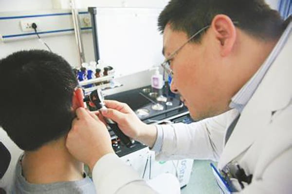 赵医生掏耳朵教学视频,轻松学习耳朵清洁的正确方法