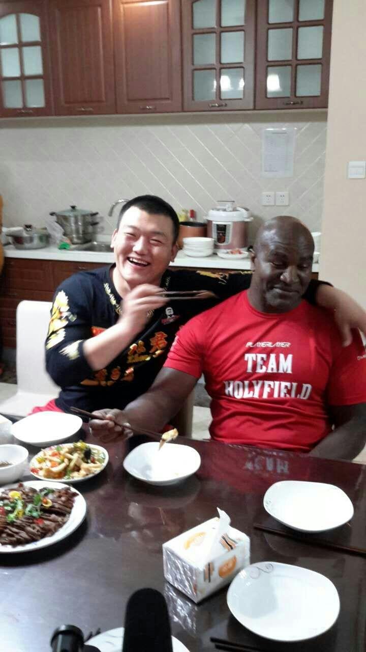 张君龙与崔洪万,竞技碰撞与个人立场的赛场实录