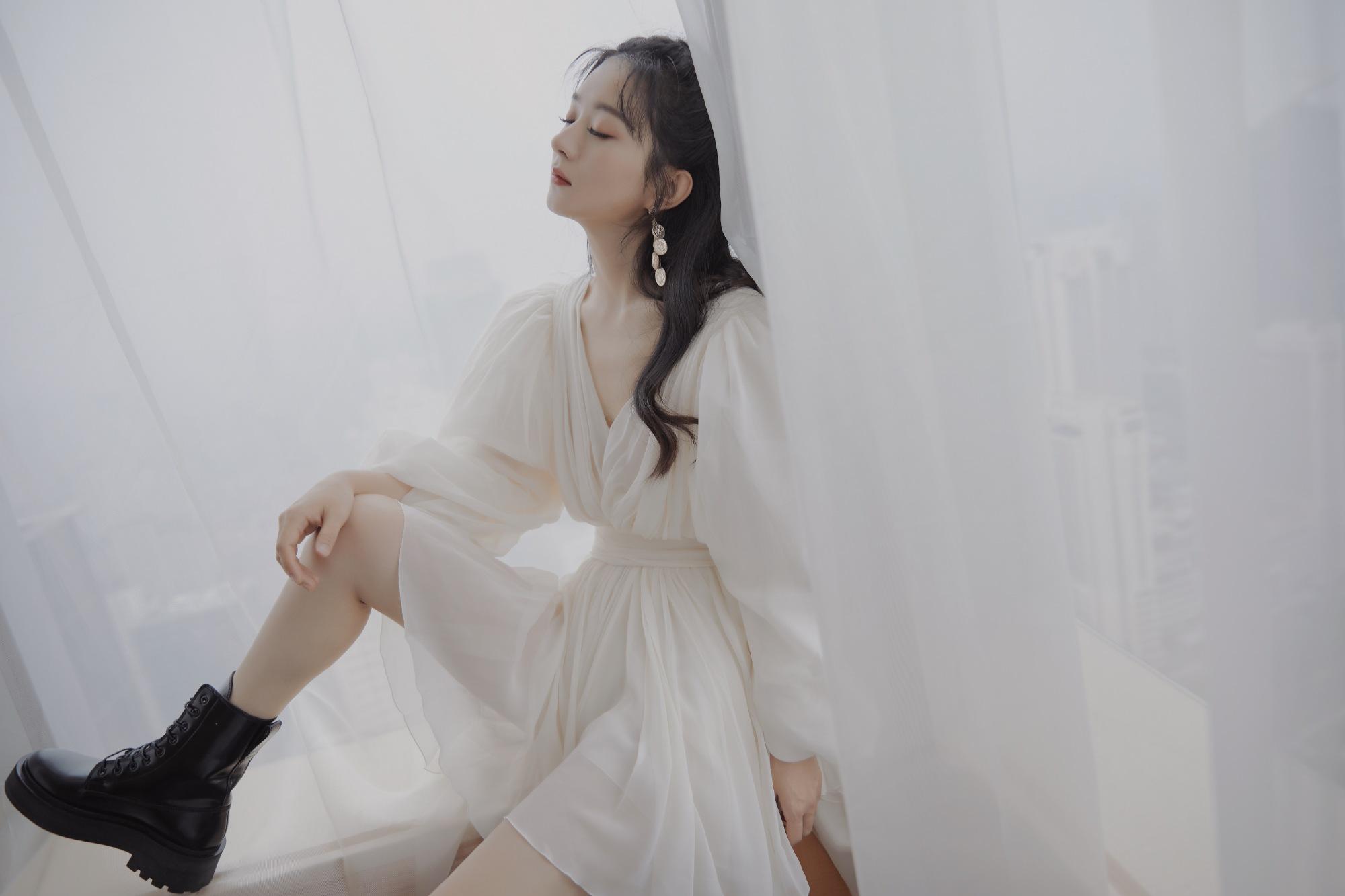 星河霸主最新篇章揭秘,小巷中的神秘宝藏探索