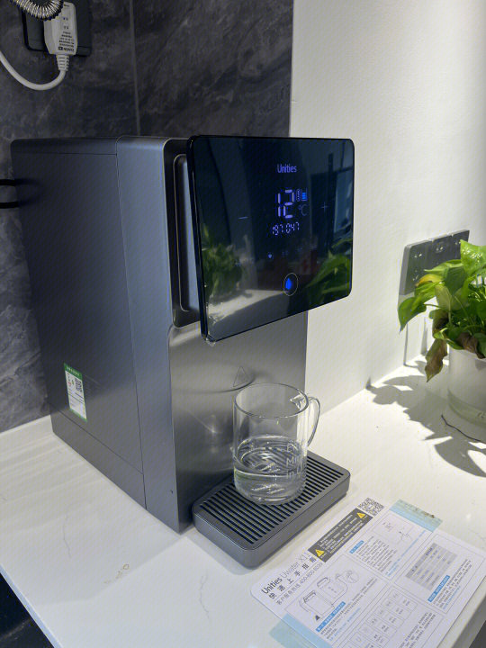 科技重塑饮水体验,最新饮水机亮相!