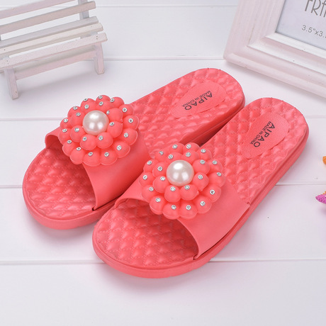 最新女拖鞋时尚变迁与当下地位概览