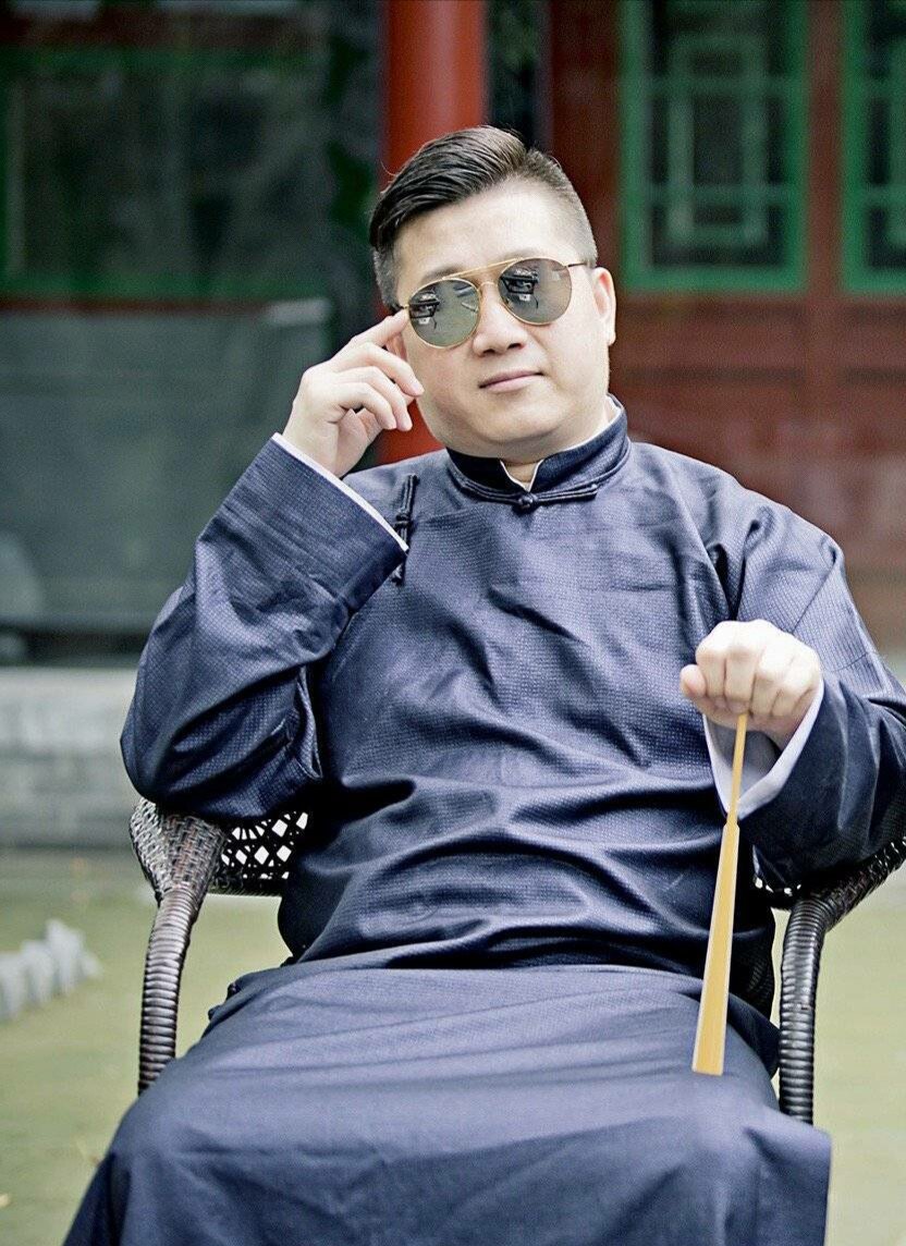 张鹤伦最新动态重磅更新,精彩瞬间不容错过!