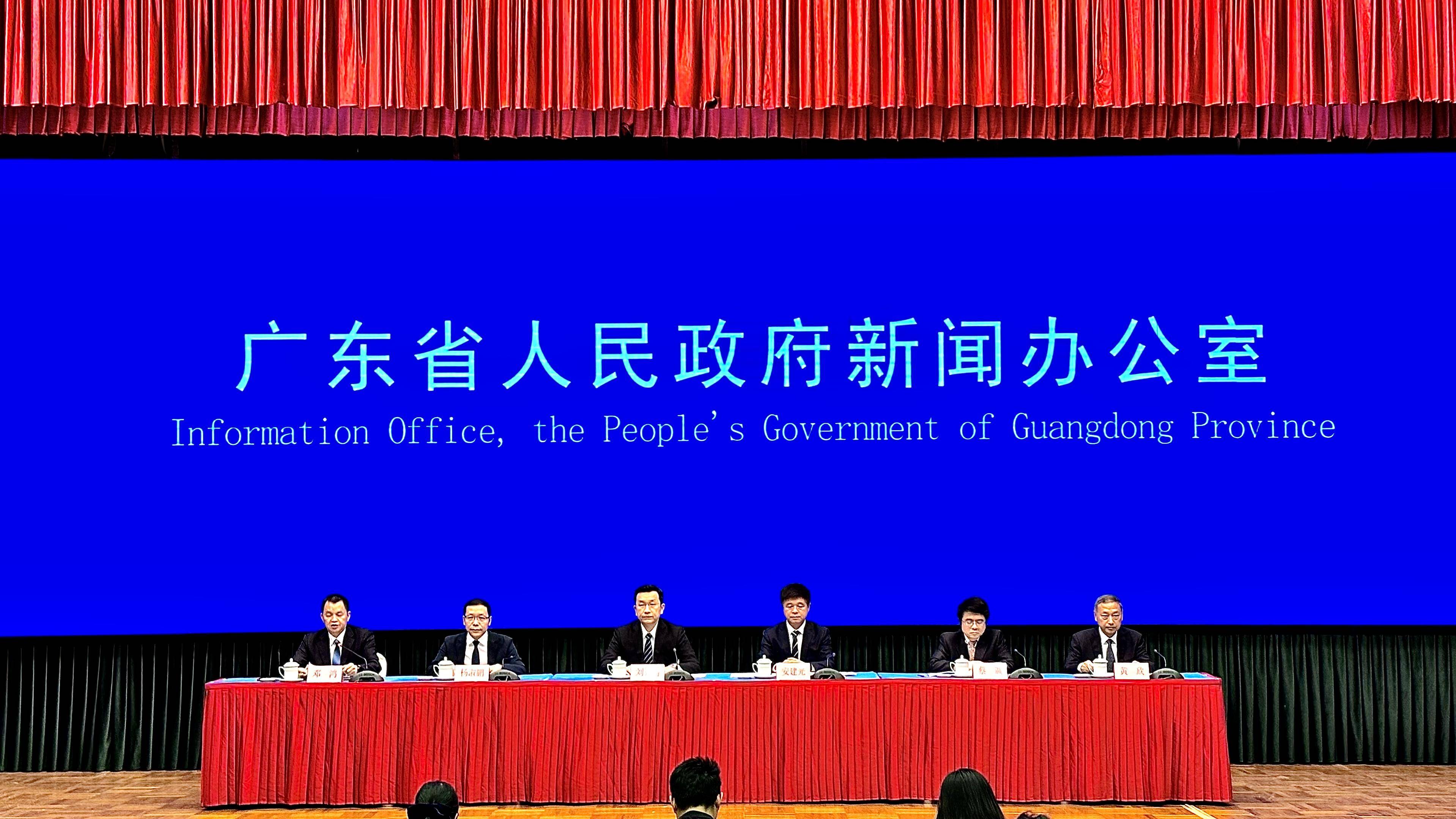 政府最新动态,小巷深处的独特风味小店等你来探索!