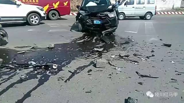 加油站车祸亲历者揭秘惊魂瞬间,现场最新情况一览